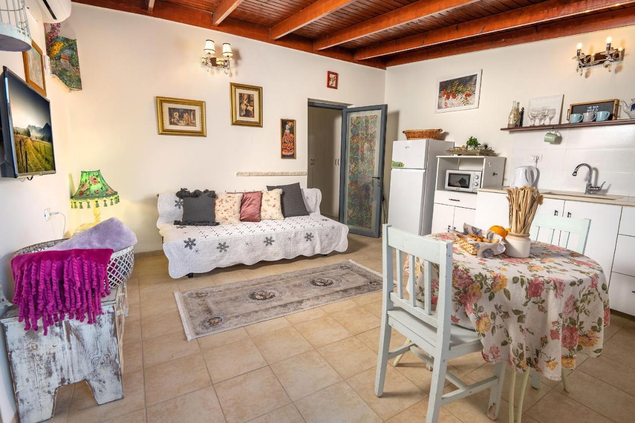 Suite Kolibri In Galilee Semadar Exterior photo